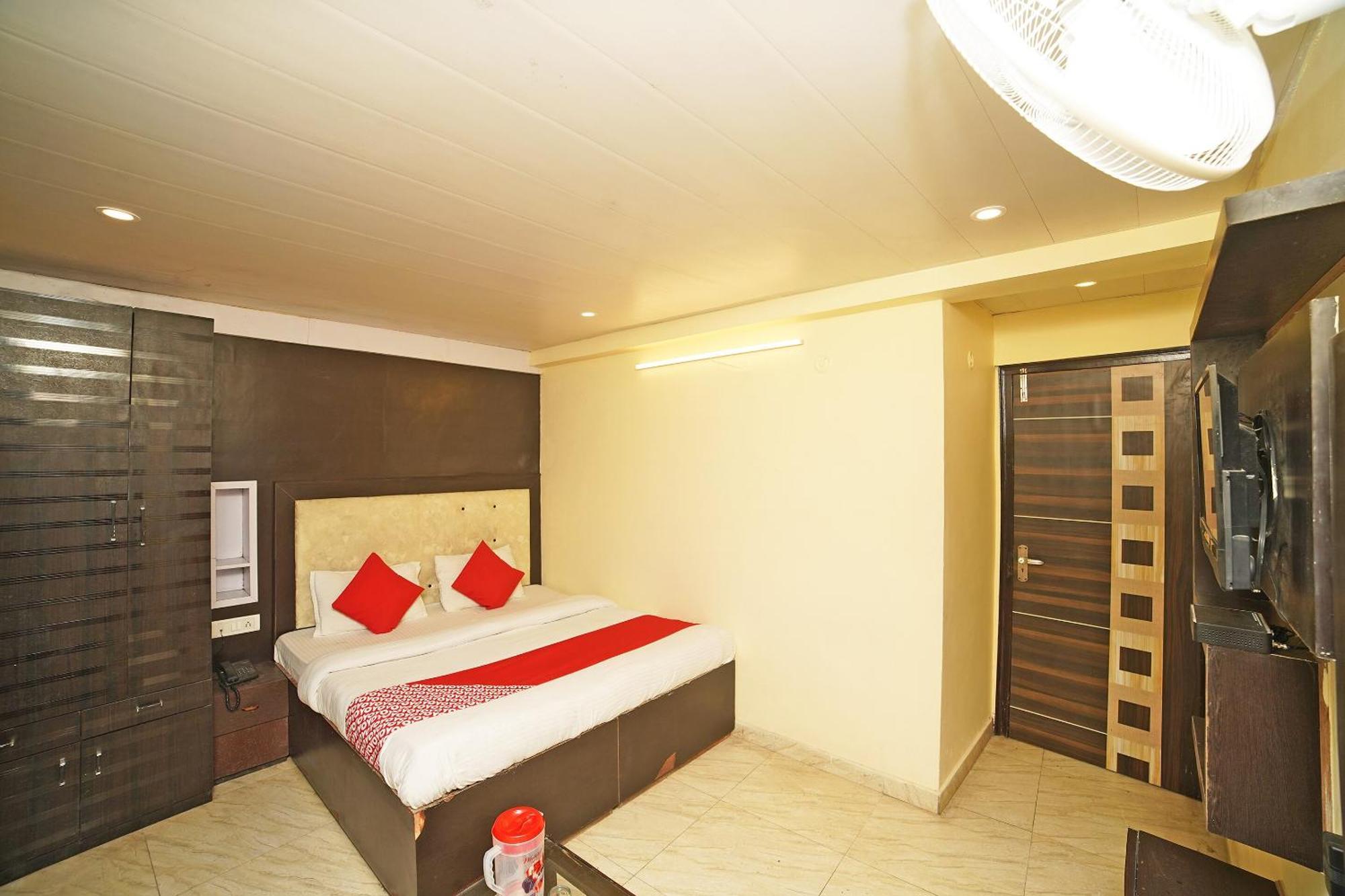 Oyo Flagship 8594 Golden Nest Hotel Nainital Luaran gambar
