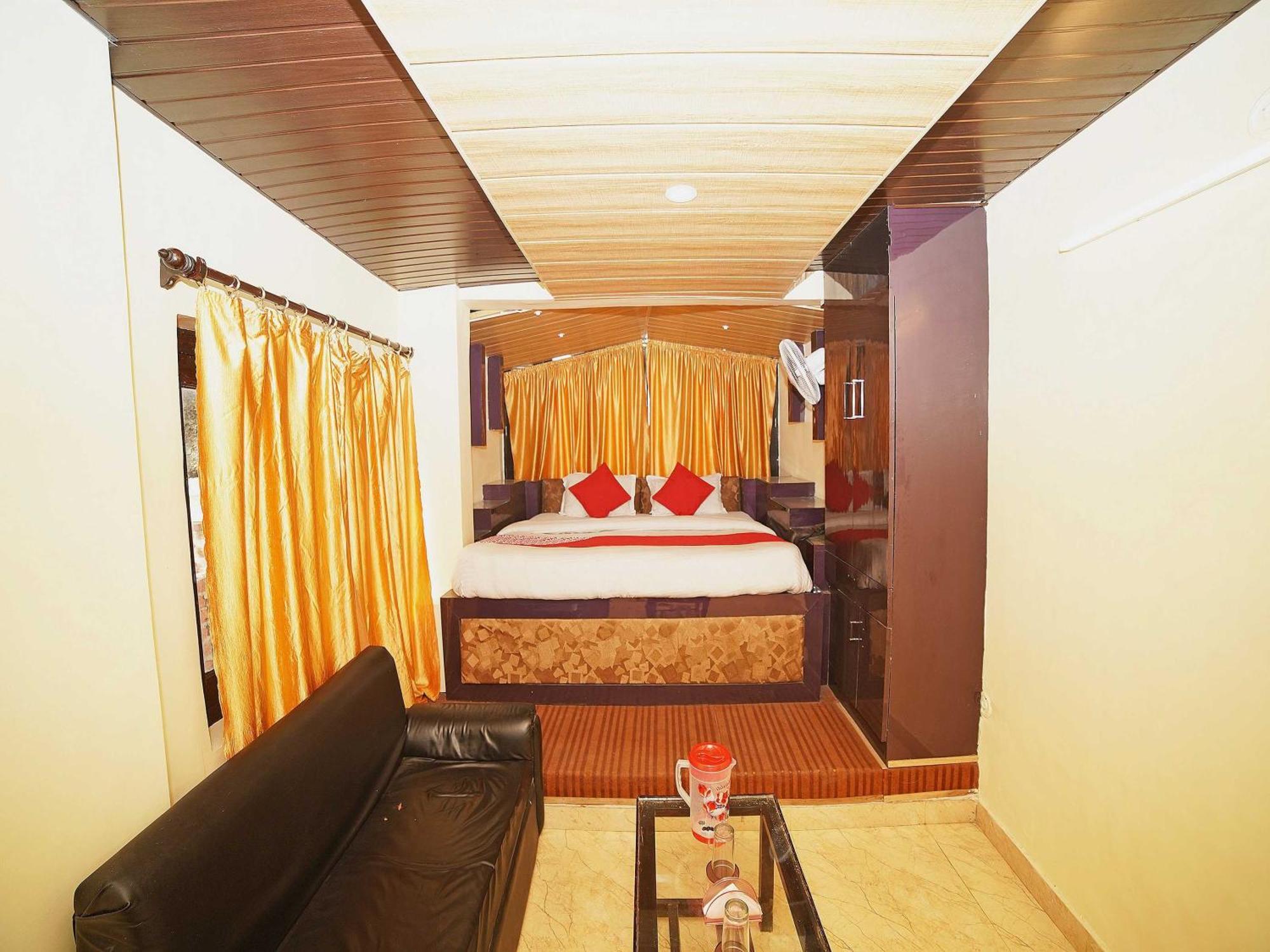 Oyo Flagship 8594 Golden Nest Hotel Nainital Luaran gambar