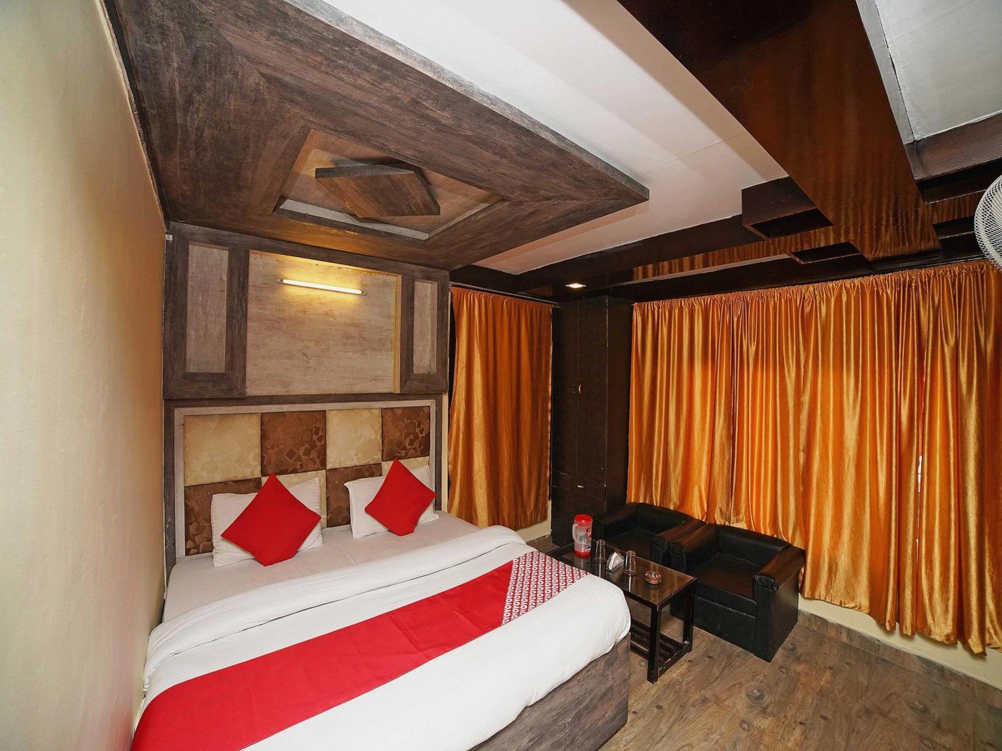 Oyo Flagship 8594 Golden Nest Hotel Nainital Luaran gambar