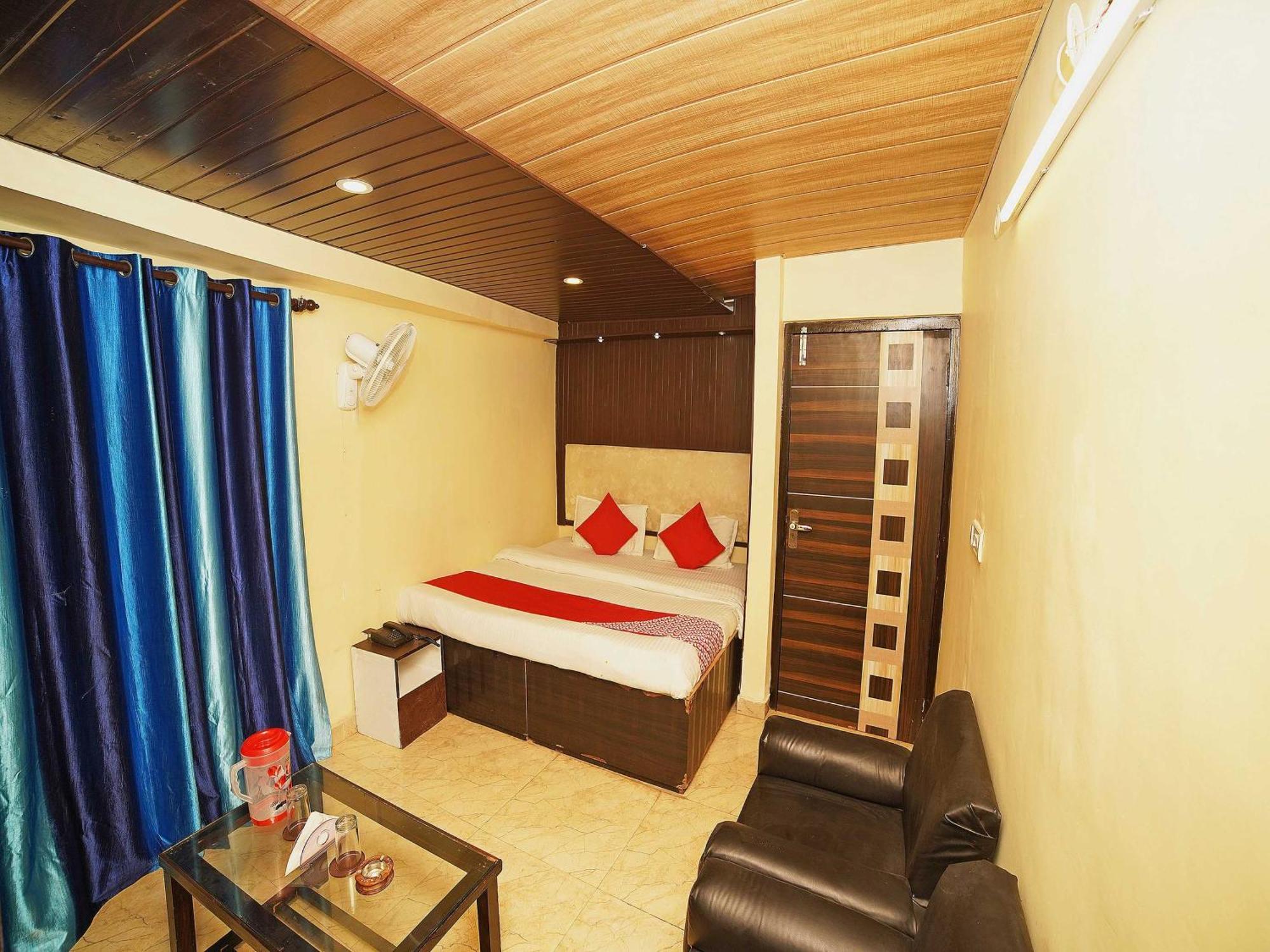 Oyo Flagship 8594 Golden Nest Hotel Nainital Luaran gambar