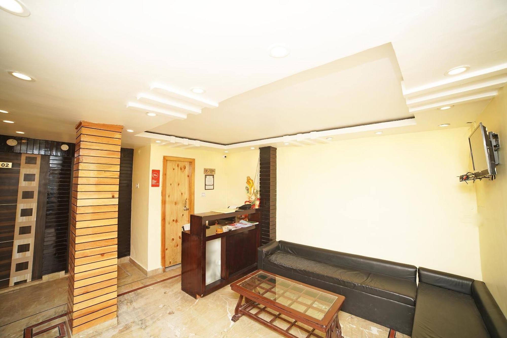 Oyo Flagship 8594 Golden Nest Hotel Nainital Luaran gambar